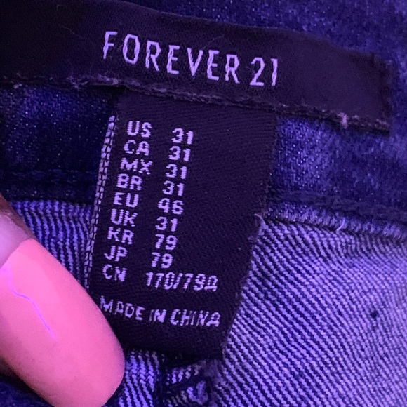 Jeans - Picture 3 of 3